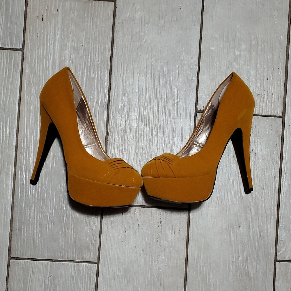 Qupid Women's 7.5 Camel 4 Inch Stiletto Heels - Picture 4 of 4